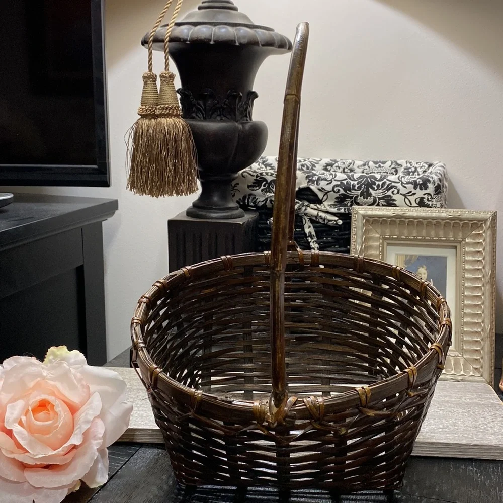 Vintage Hand Woven Dark Brown Decorative Wicker Gathering Handle Basket!